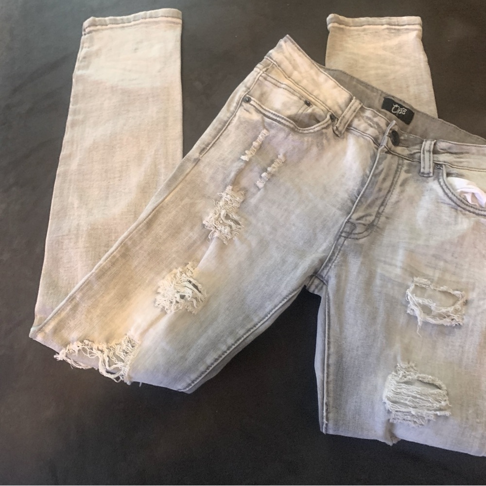 🌱Distressed Light Gray Jeans for Boys🌱 - Picture 5 of 9